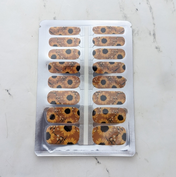 5 for $15 Nail Wrap - Sunflowers n' the Fall - Picture 3 of 7